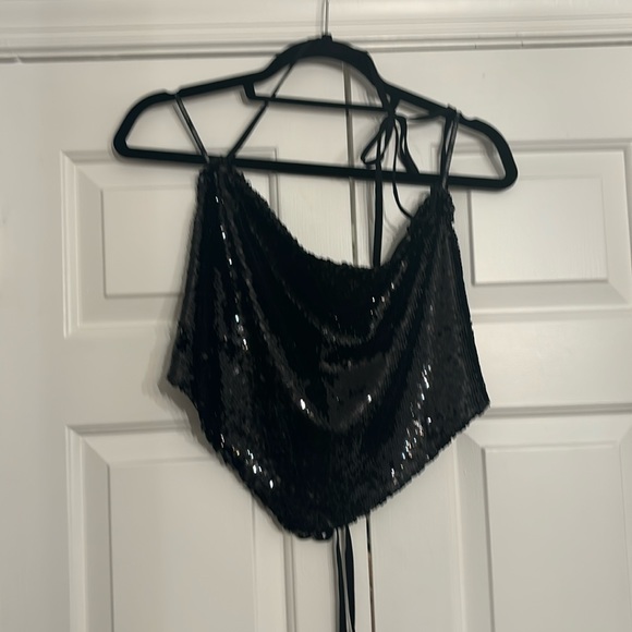 Black sequin cut out backless - Picture 1 of 3